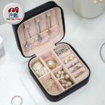 جعبه جواهرات لوکسامتیاز3.00از 5 امتیاز1مشتری(1دیدگاه)