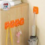 آویز دیواری چسبی طرح دار 6 عددی