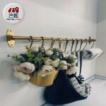 استندتک گلدان و اویز حوله طلایی سالوت