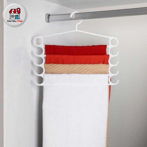 آویز شال داخل کمد بست